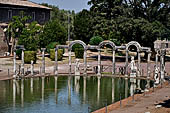 Villa Adriana - Canopo e Serapeo, uno dei complessi pi originali e spettacolari della villa. 